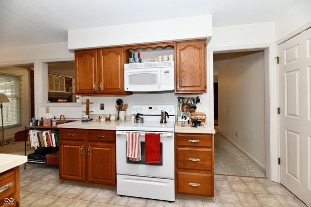 8518 Lockwood Place, Indianapolis, IN 46217