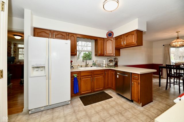 8518 Lockwood Place, Indianapolis, IN 46217