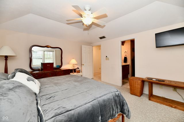 8518 Lockwood Place, Indianapolis, IN 46217