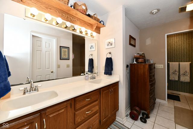 8518 Lockwood Place, Indianapolis, IN 46217