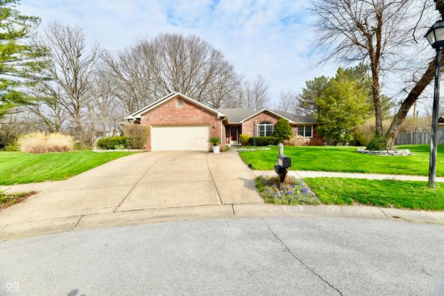 8518 Lockwood Place, Indianapolis, IN 46217