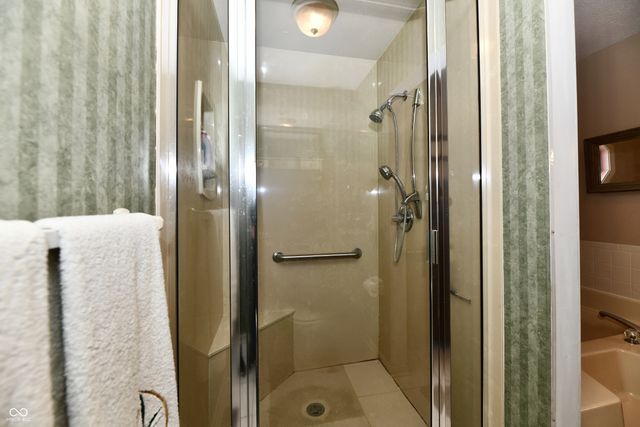 8518 Lockwood Place, Indianapolis, IN 46217