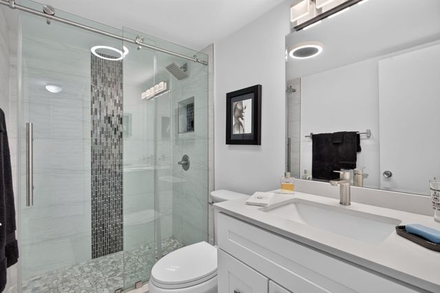 575 Oaks Lane 709, Pompano Beach, FL 33069