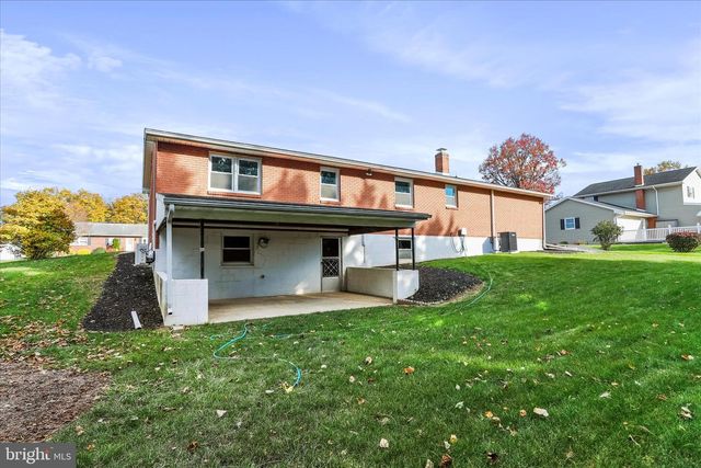 140 WILLIAMSON AVENUE AVE, Greencastle, PA 17225