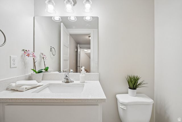 10083 S QUEENS FERRY DR., South Jordan, UT 84009