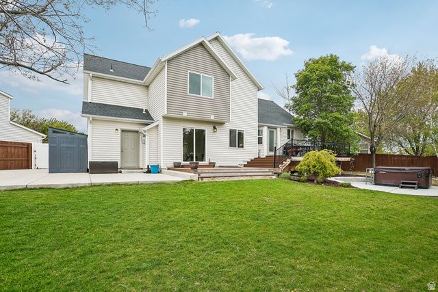 10083 S QUEENS FERRY DR., South Jordan, UT 84009