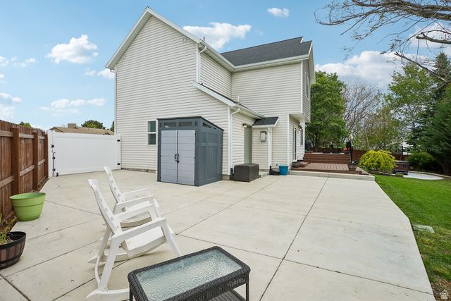10083 S QUEENS FERRY DR., South Jordan, UT 84009
