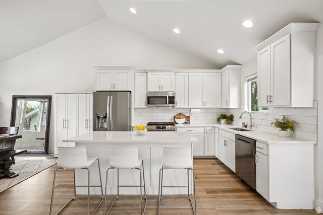 10083 S QUEENS FERRY DR., South Jordan, UT 84009