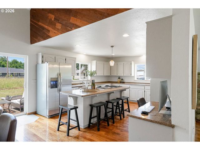 2395 88TH Ave Ne, Salem, OR 97305