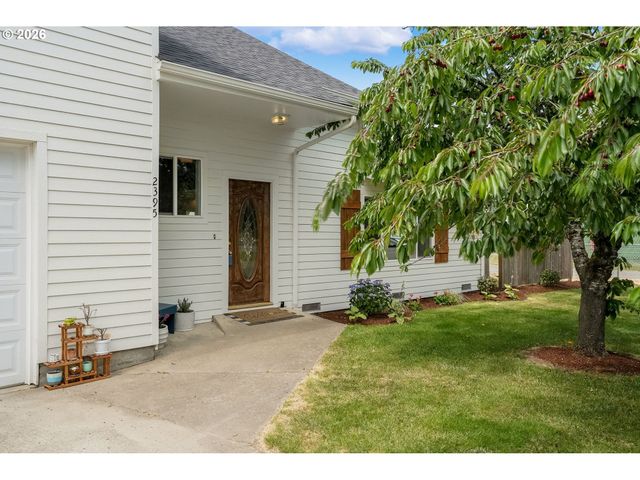 2395 88TH Ave Ne, Salem, OR 97305