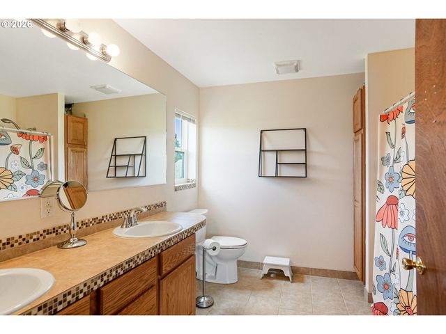 2395 88TH Ave Ne, Salem, OR 97305