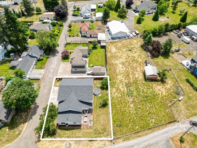 2395 88TH Ave Ne, Salem, OR 97305