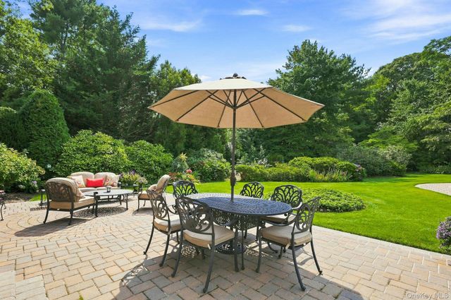 7 Bayberry Lane, Northport, NY 11768