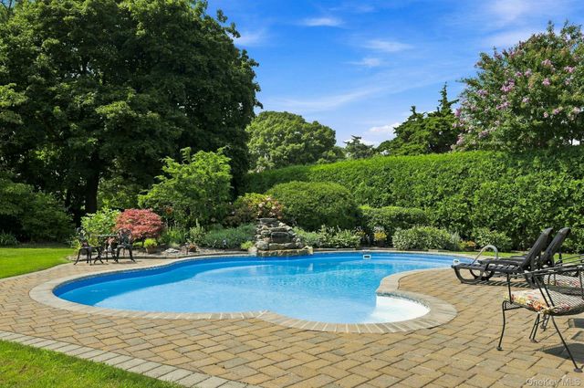 7 Bayberry Lane, Northport, NY 11768