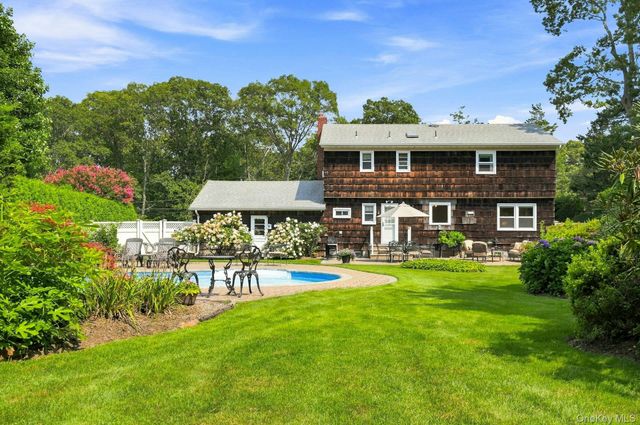 7 Bayberry Lane, Northport, NY 11768