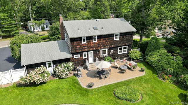 7 Bayberry Lane, Northport, NY 11768