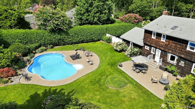 7 Bayberry Lane, Northport, NY 11768