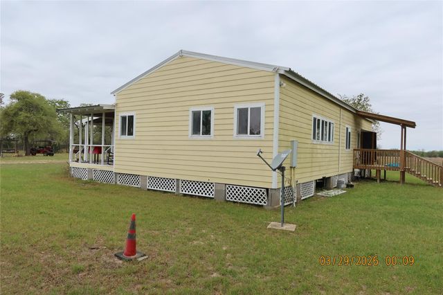 1028 Gun Rose Lane, Columbus, TX 78934
