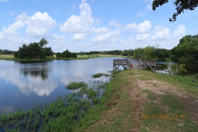 1028 Gun Rose Lane, Columbus, TX 78934