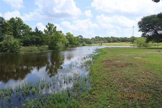 1028 Gun Rose Lane, Columbus, TX 78934