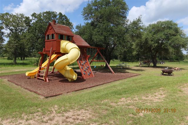 1028 Gun Rose Lane, Columbus, TX 78934