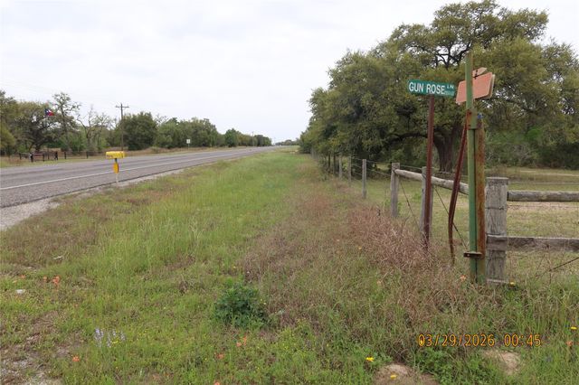 1028 Gun Rose Lane, Columbus, TX 78934