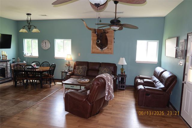 1028 Gun Rose Lane, Columbus, TX 78934