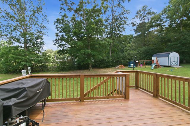 33 King Arthur Dr, Paris, TN 38242