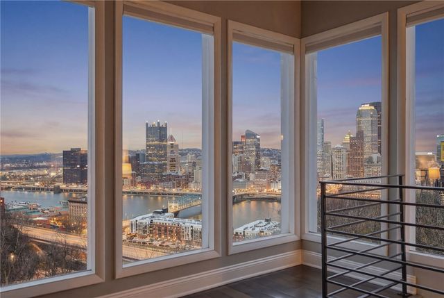 310 Cola St, Mt Washington, PA 15203