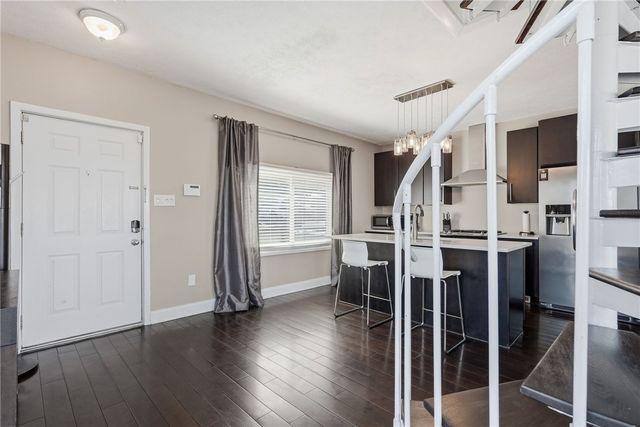 310 Cola St, Mt Washington, PA 15203