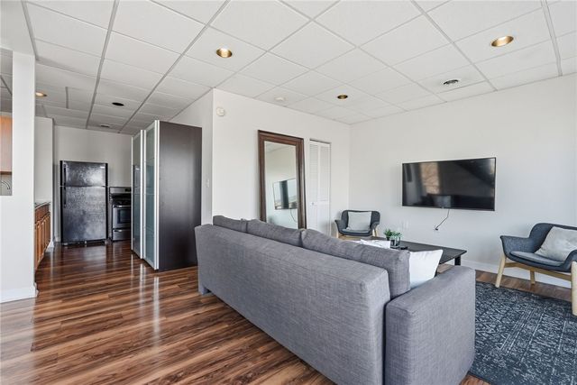 310 Cola St, Mt Washington, PA 15203