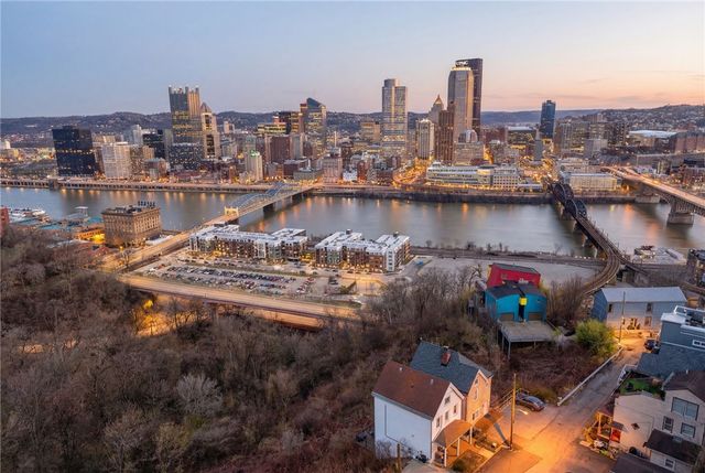 310 Cola St, Mt Washington, PA 15203