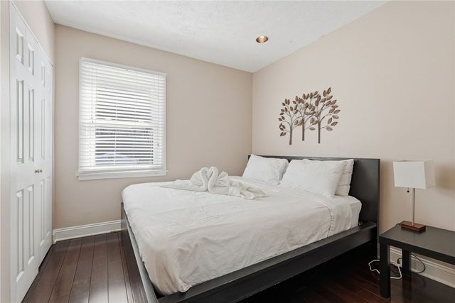 310 Cola St, Mt Washington, PA 15203