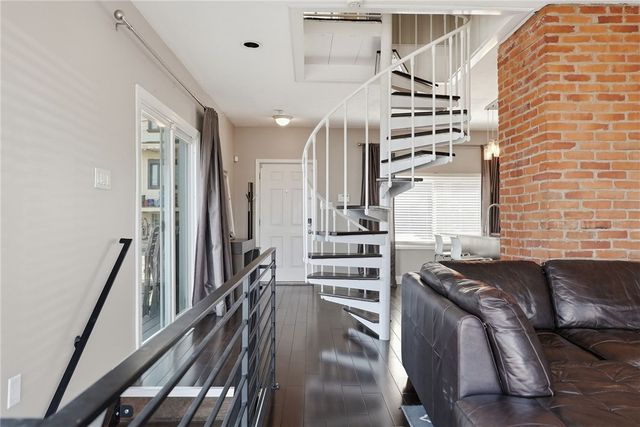 310 Cola St, Mt Washington, PA 15203