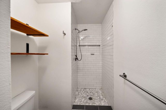 2100 Commonwealth Street G, Houston, TX 77006