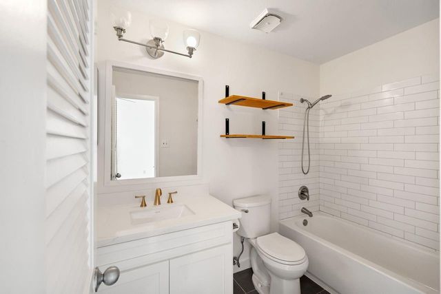 2100 Commonwealth Street G, Houston, TX 77006