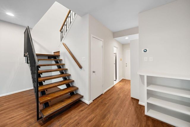 2100 Commonwealth Street G, Houston, TX 77006