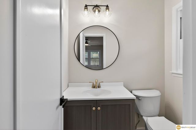 9206 Manderson Street, Omaha, NE 68134