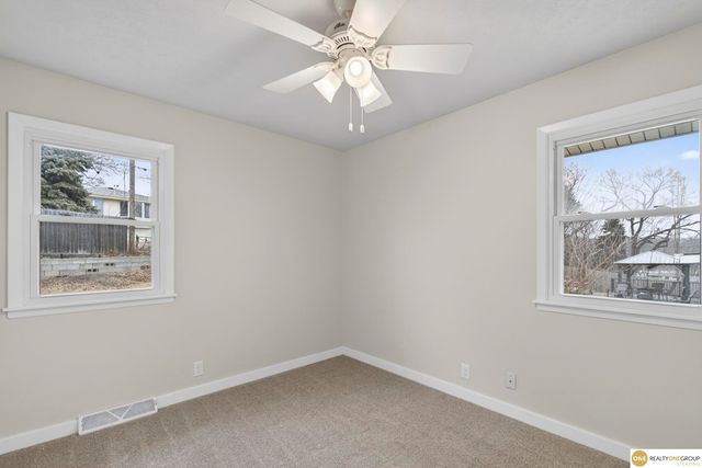 9206 Manderson Street, Omaha, NE 68134