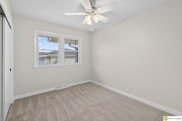 9206 Manderson Street, Omaha, NE 68134