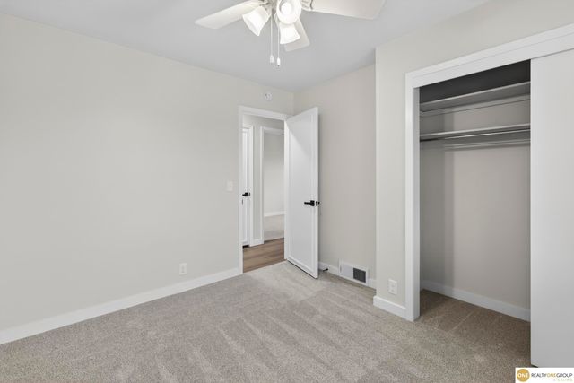 9206 Manderson Street, Omaha, NE 68134