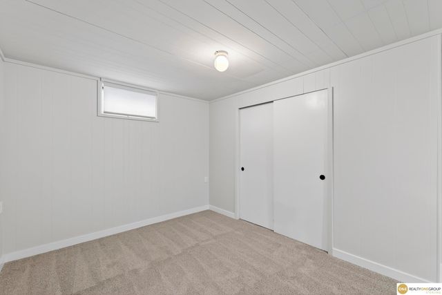 9206 Manderson Street, Omaha, NE 68134