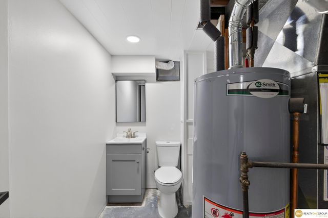 9206 Manderson Street, Omaha, NE 68134