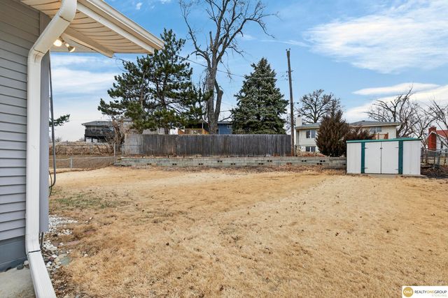 9206 Manderson Street, Omaha, NE 68134