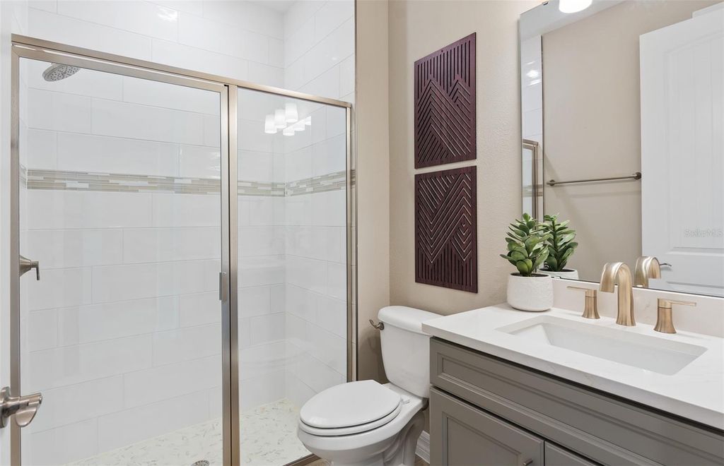 Image 22 of property listing at 1945 SPRING SHOWER CIRCLE, Kissimmee, FL 34744