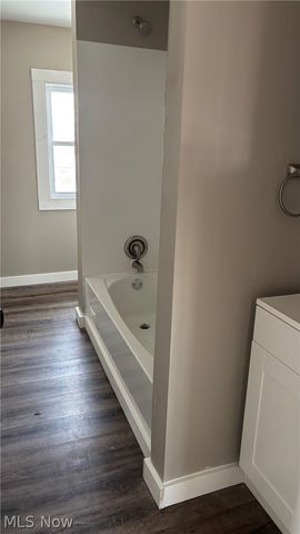 750 Brown Street, Akron, OH 44311