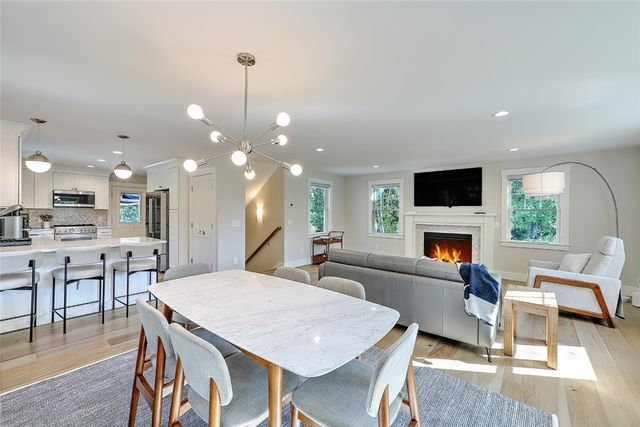 137 Rosebriar Avenue, South Kingstown, RI 02879