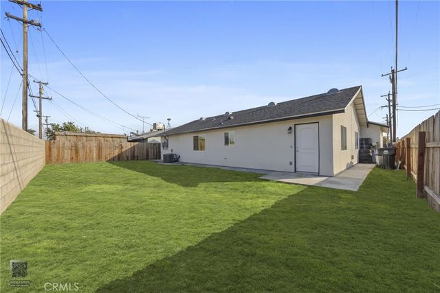 200 Burchfield Avenue, Bakersfield, CA 93307