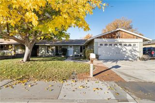 42901 Willow West Court, Lancaster, CA 93536