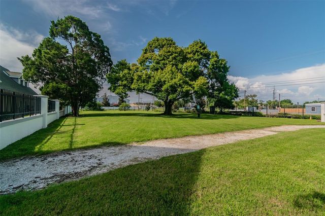 4516 BAY SPRING COURT, Tampa, FL 33611